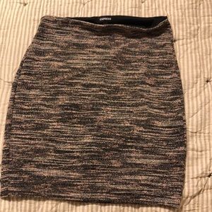 Women’s medium express skirt
